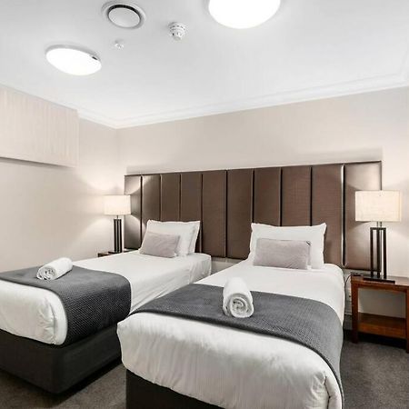 The Beacon - 2 Bedroom Luxe Apartment ควีนส์ทาวน์ ภายนอก รูปภาพ