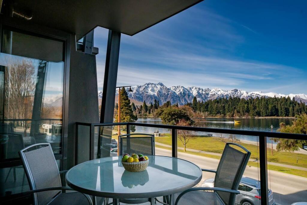 The Beacon - 2 Bedroom Luxe Apartment ควีนส์ทาวน์ ภายนอก รูปภาพ